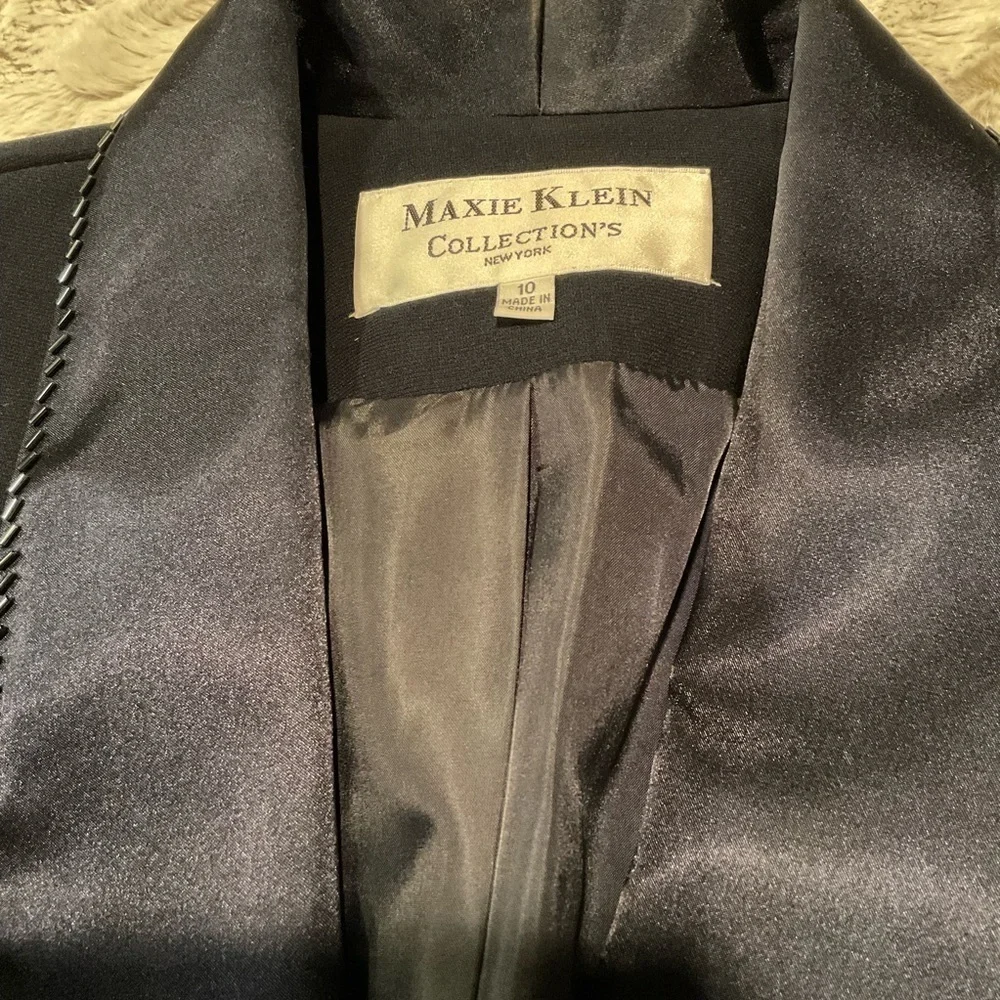 Maxie Klein Navy Blue Bead Trimmed 2-pc Special Occasion Suit - Picture 8 of 11